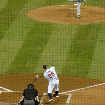Jim Thome hitting a home run