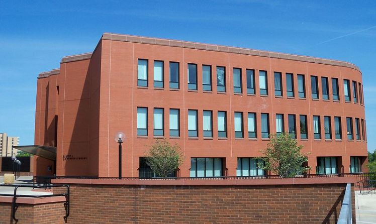 Elmer Andersen Library