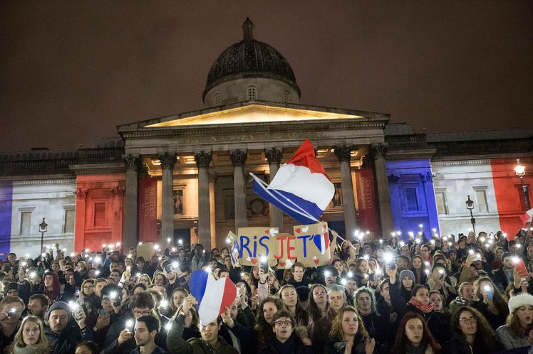 London's National Gallery as the setting of a rally in support of Paris